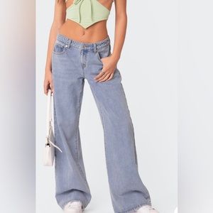 Edikted Low Rise Jeans. Size: small (fits 25-27 waist)